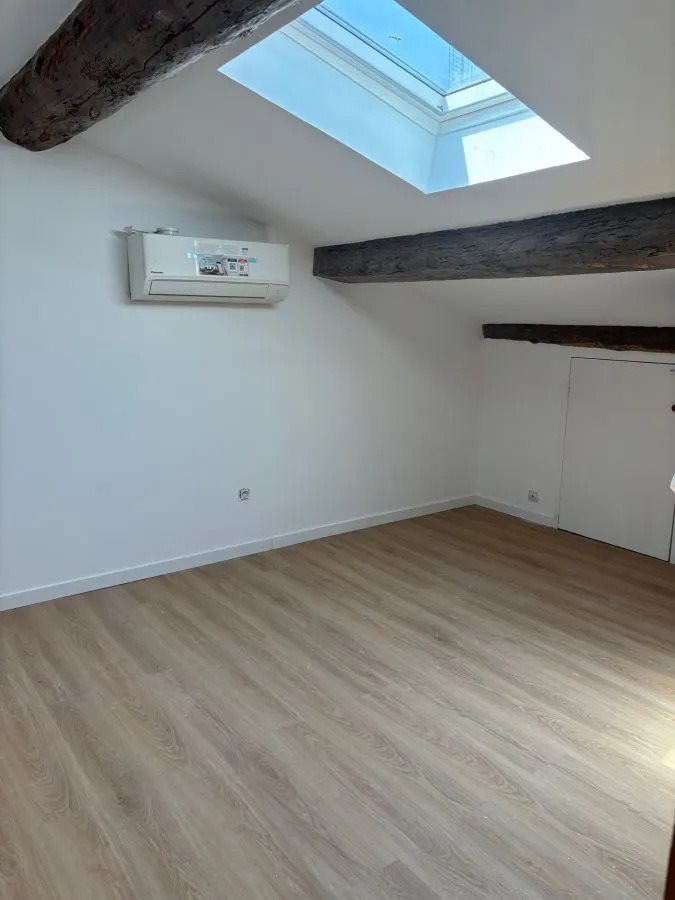 Appartement à louer, 46m², Nîmes