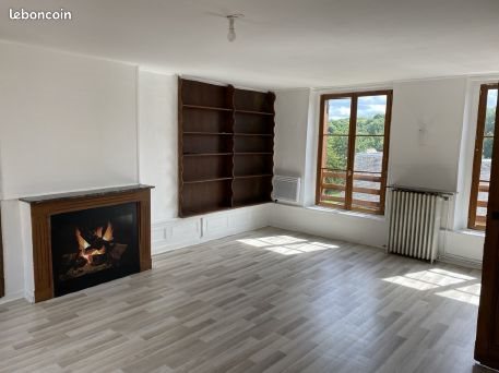 Appartement à louer, 72m², Songeons