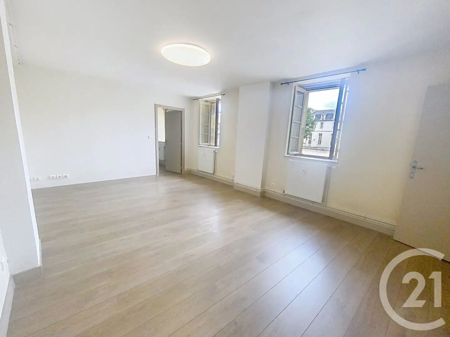Appartement à louer, 84m², Senlis