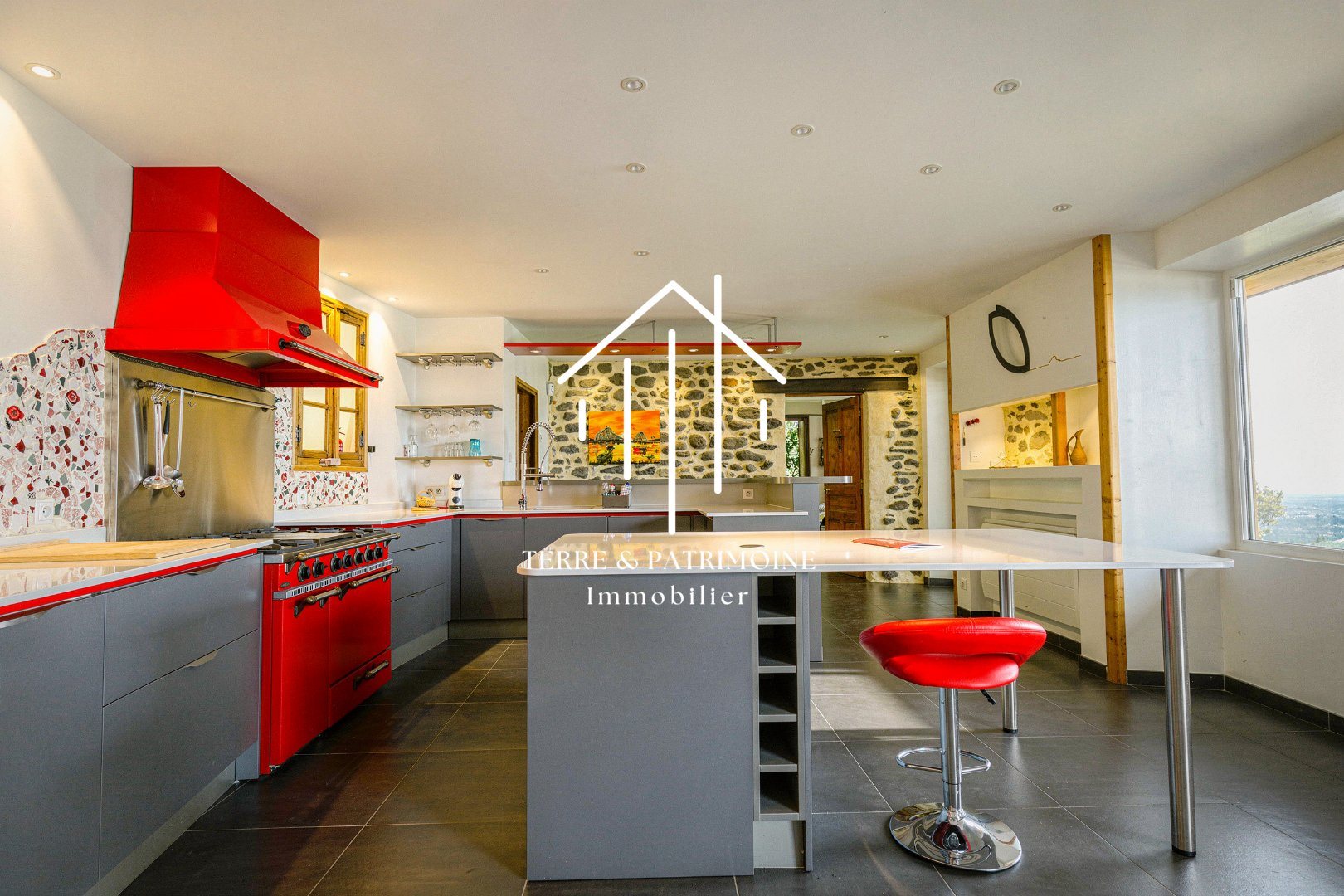 Maison à vendre, 280m², Lussas