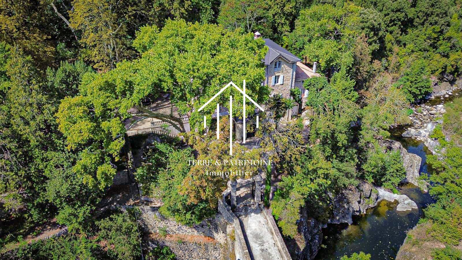 Maison à vendre, 466m², Vals-les-Bains
