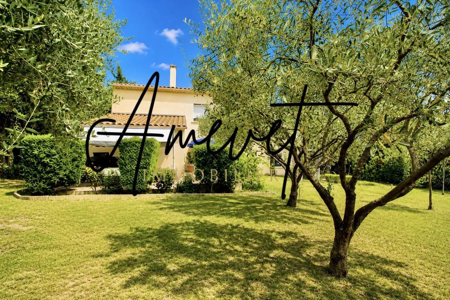 Maison à vendre, 217m², Saint-Saturnin-lès-Avignon