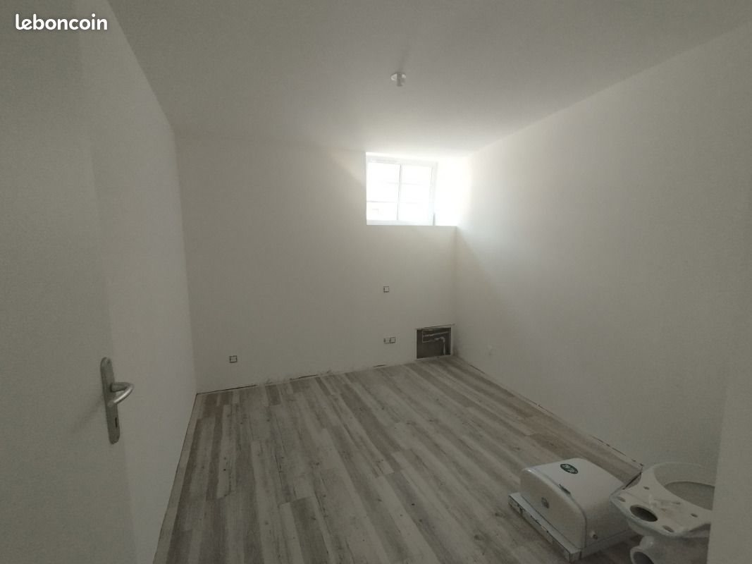Appartement à louer, 61m², Parné-sur-Roc