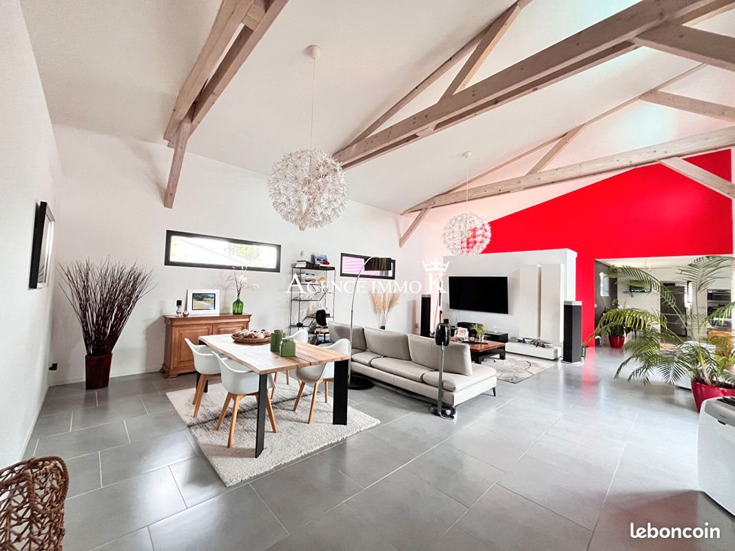 Maison à vendre, 213m², Montamisé