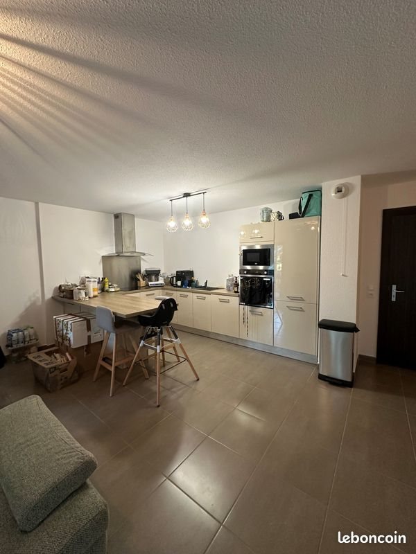 Appartement à louer, 70m², Bastia