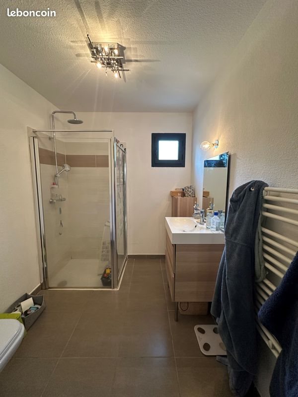 Appartement à louer, 70m², Bastia