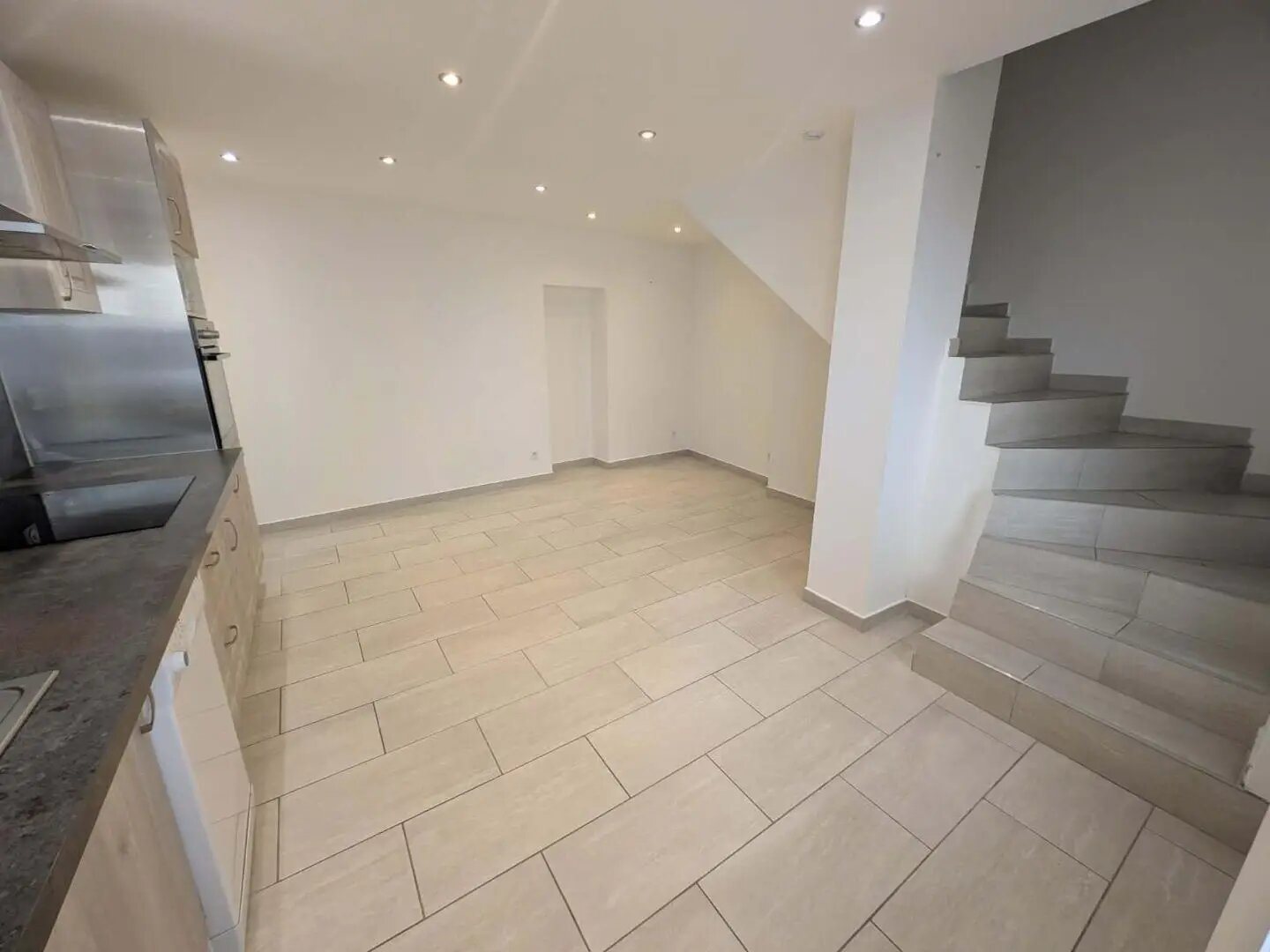 Maison à louer, 34m², Servian