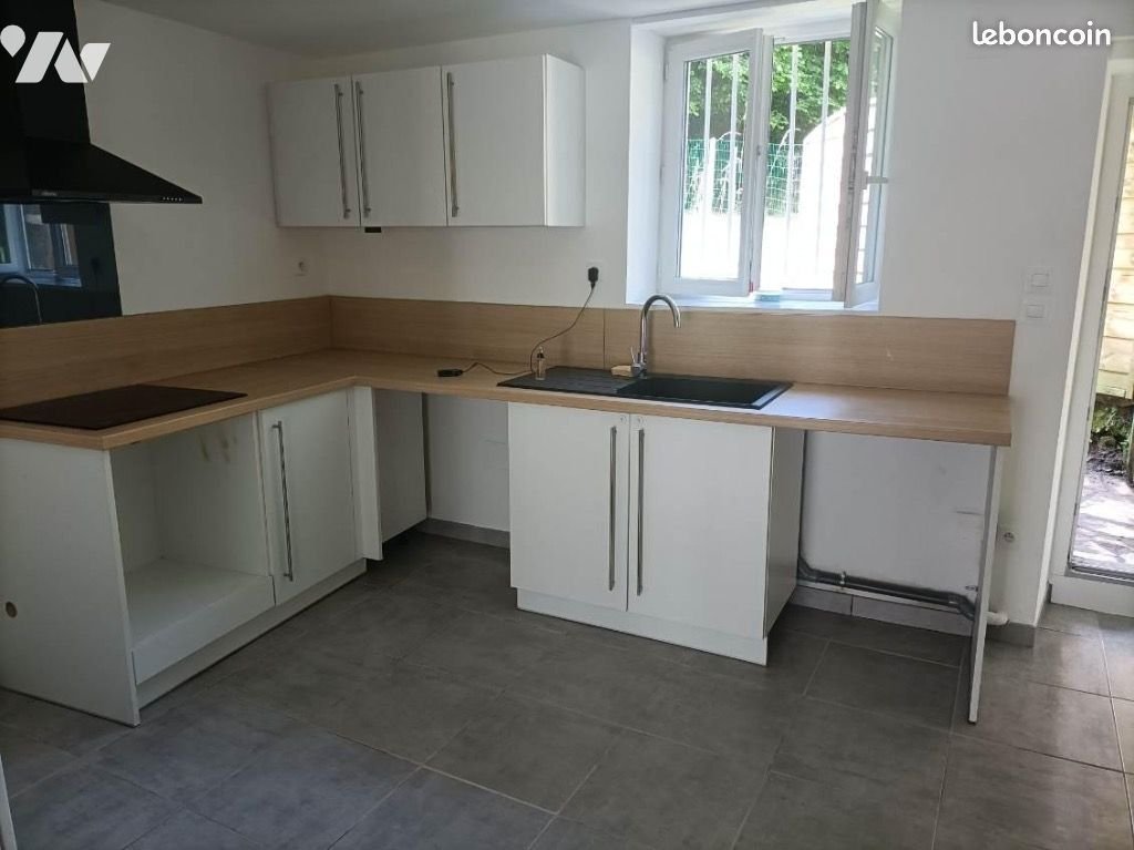 Maison à louer, 98m², Secondigny