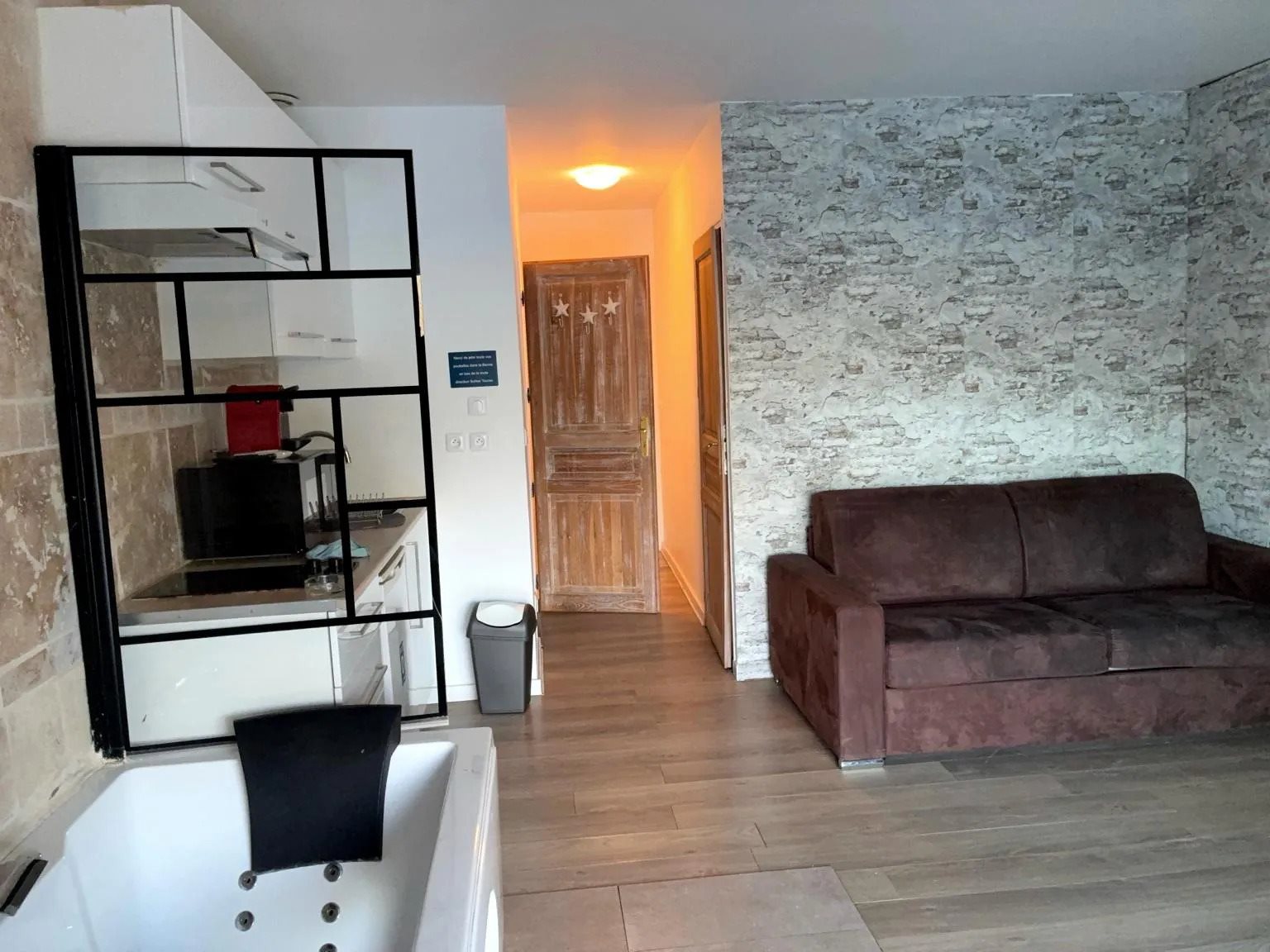 Appartement à louer, 28m², Solliès-Toucas
