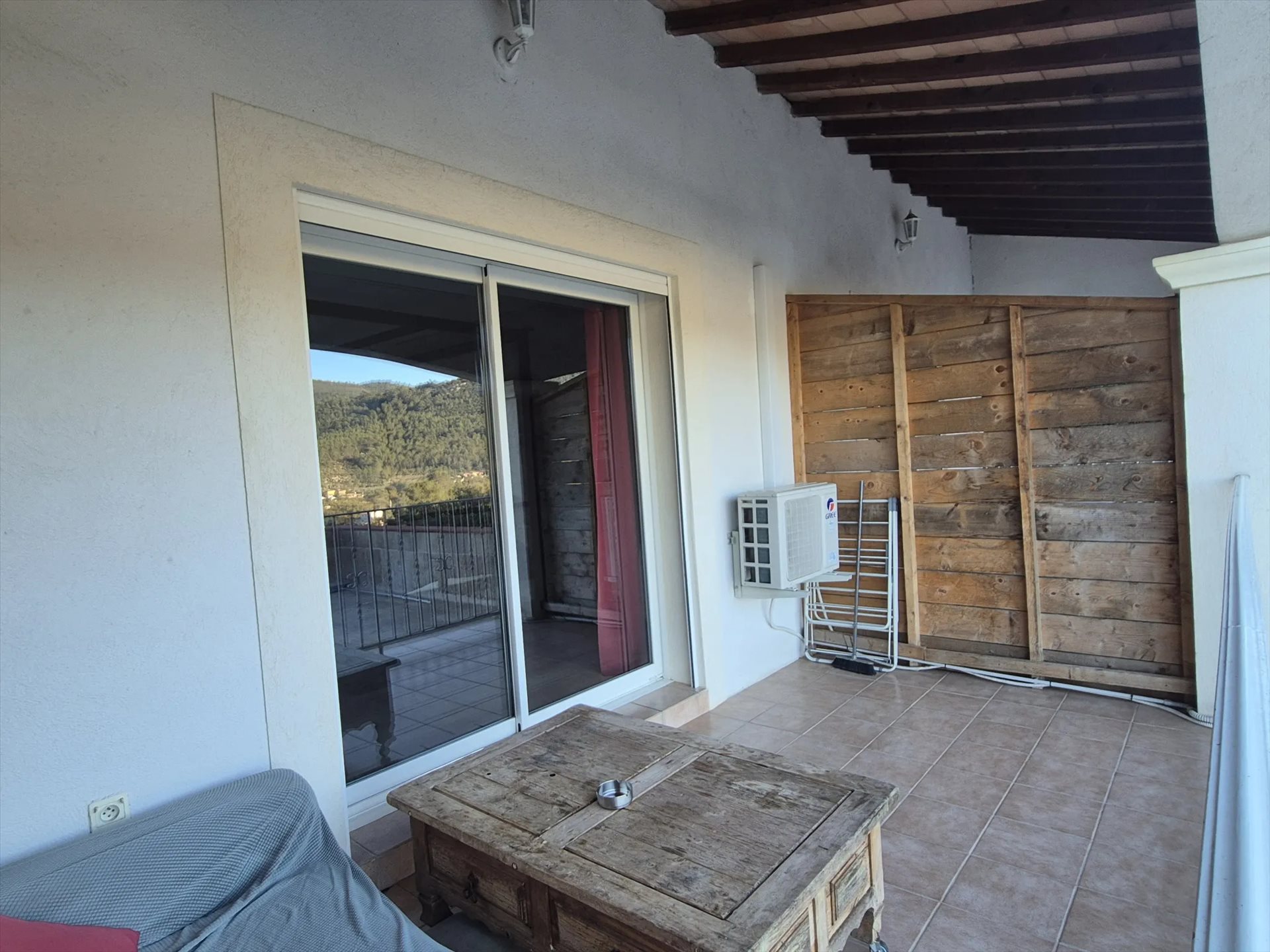 Appartement à louer, 28m², Solliès-Toucas