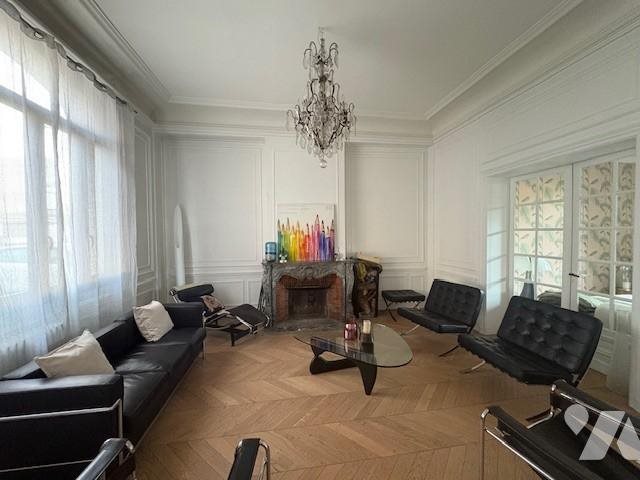 Maison à vendre, 326m², Saint-Quentin