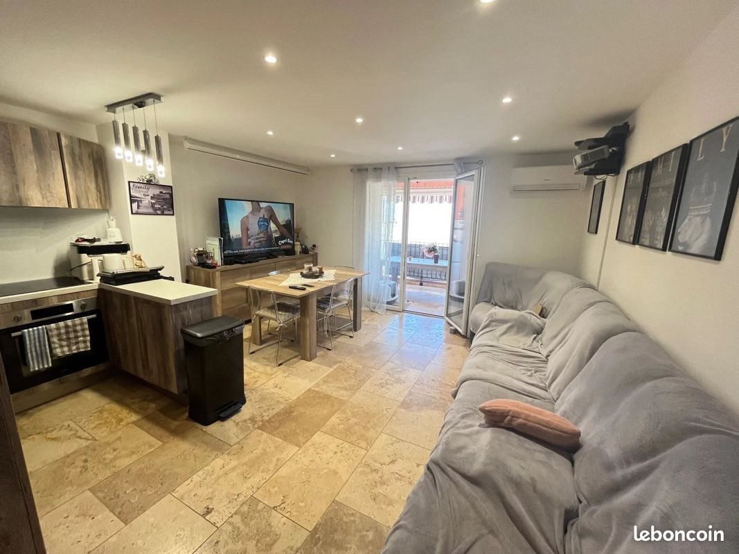 Appartement à louer, 80m², Nans-les-Pins