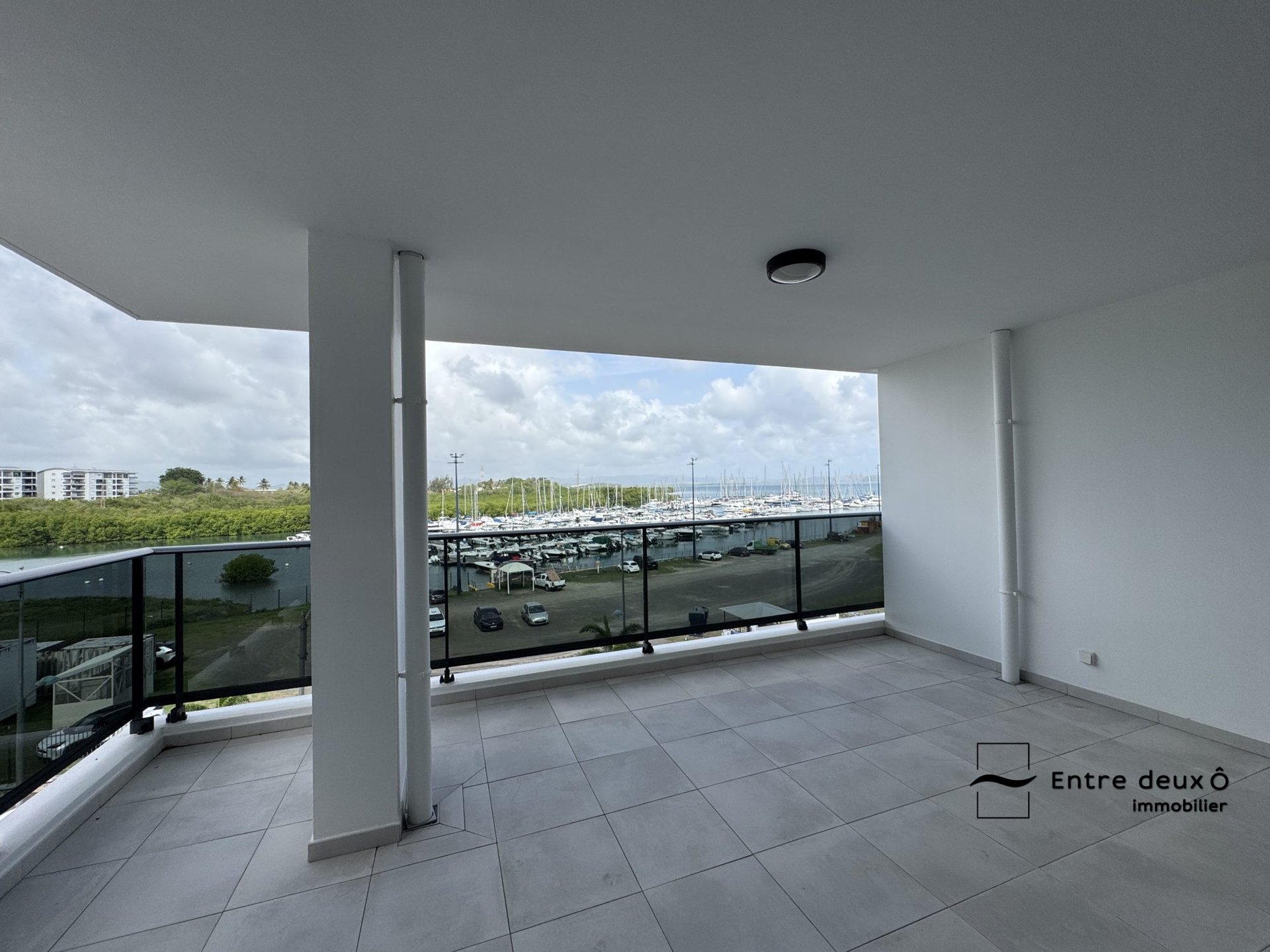 Appartement à louer, 82m², Fort-de-France