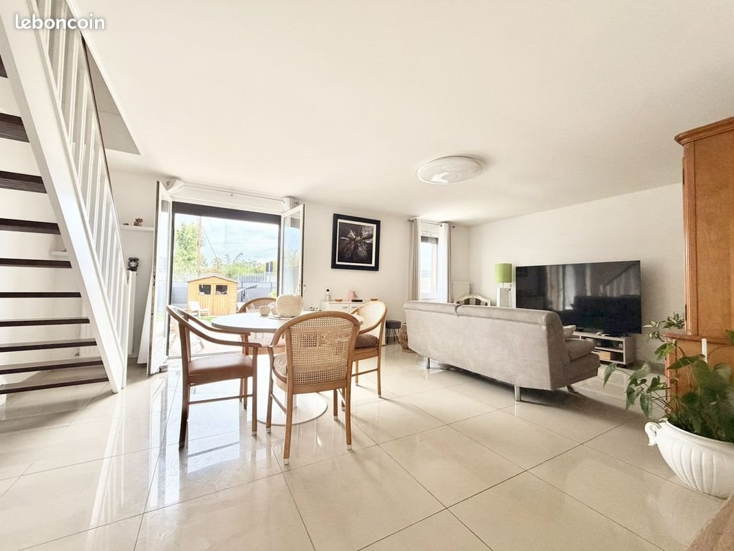 Maison à vendre, 78m², Neuville-en-Ferrain