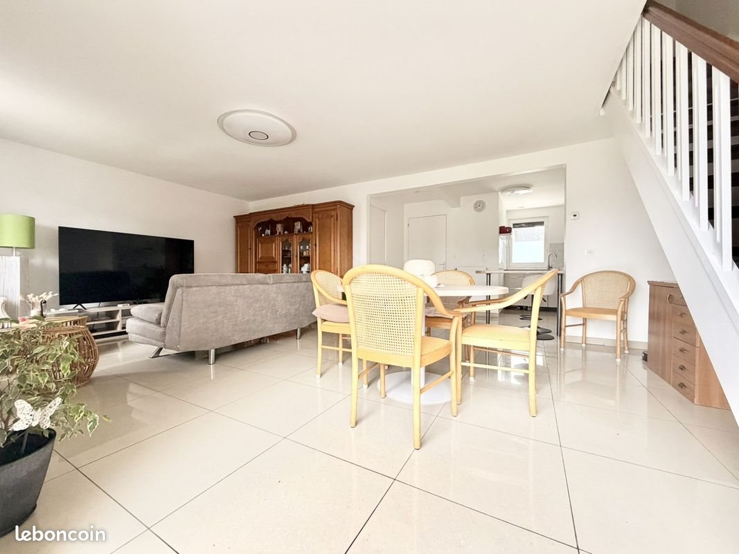 Maison à vendre, 78m², Neuville-en-Ferrain