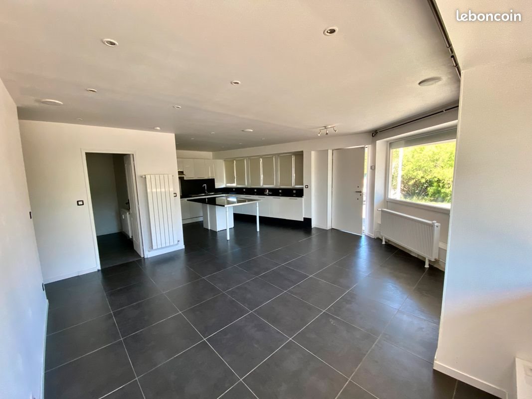 Appartement à louer, 73m², Saint-Germain-au-Mont-d'Or