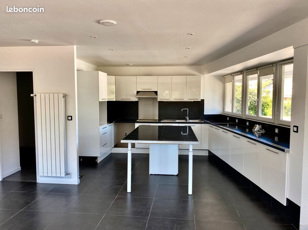 Appartement à louer, 73m², Saint-Germain-au-Mont-d'Or