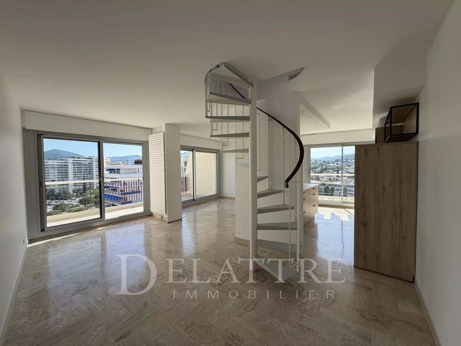 Appartement à louer, 96m², Mandelieu-la-Napoule