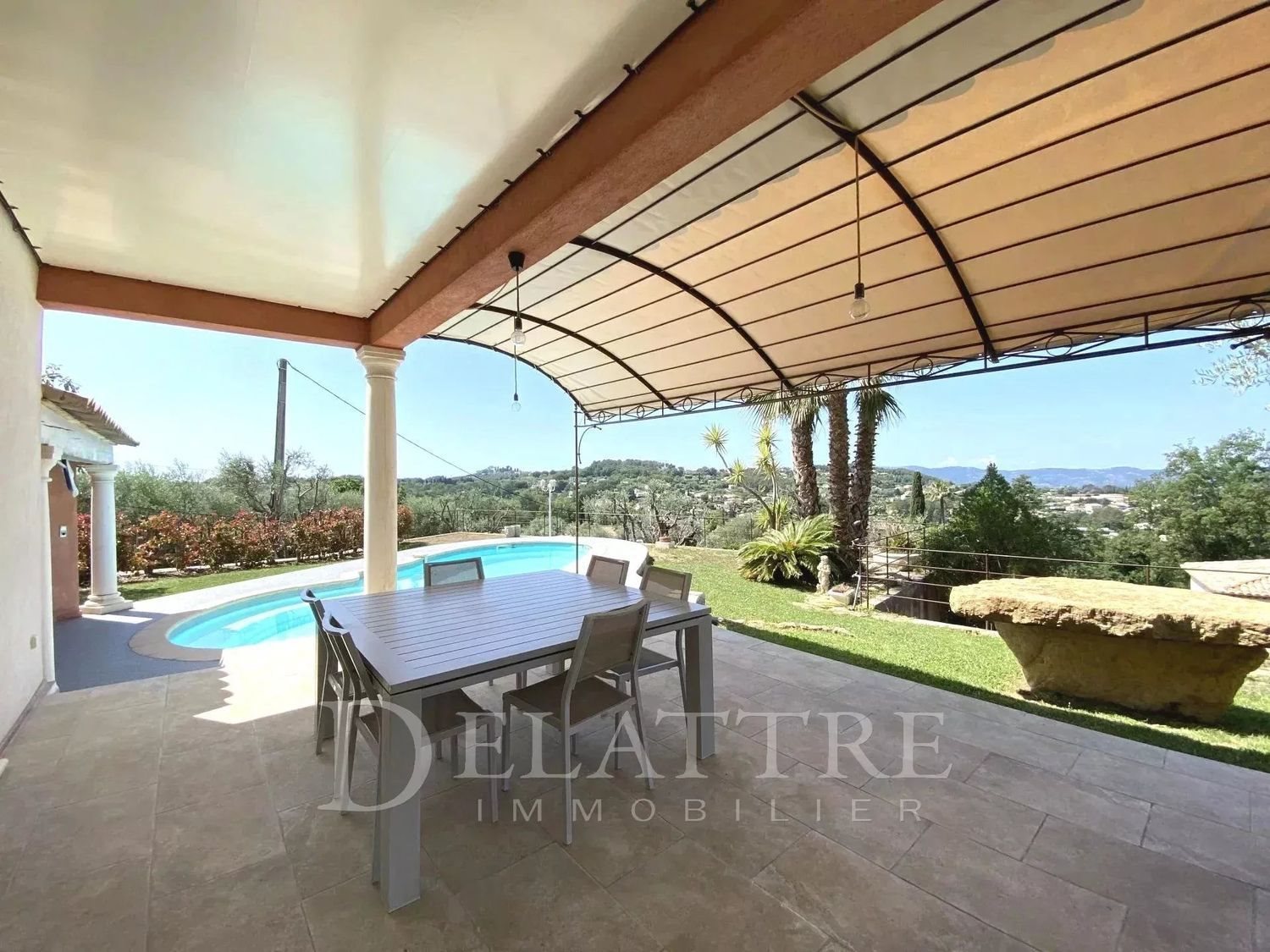 Maison à louer, 145m², Châteauneuf-Grasse