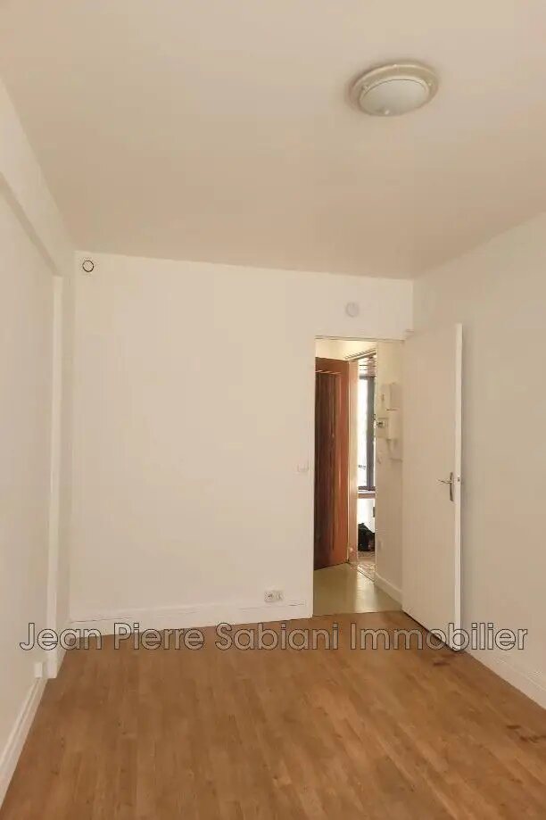 Appartement à louer, 19m², Paris 20ème
