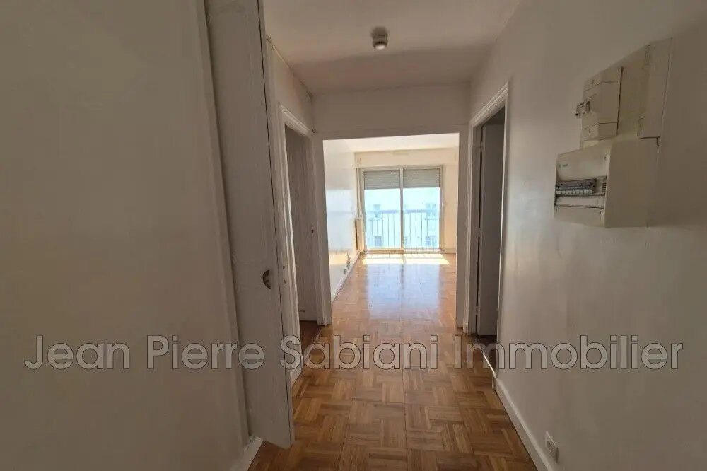 Appartement à louer, 77m², Paris 20ème