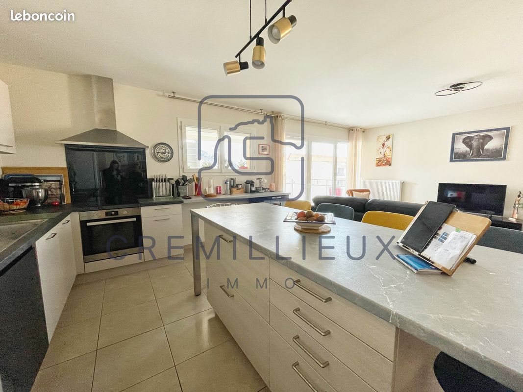 Appartement à louer, 94m², Guilherand-Granges