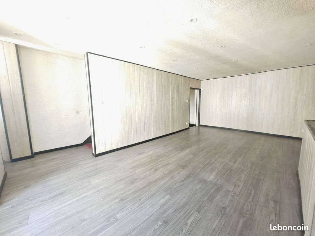Maison à vendre, 75m², Brassac
