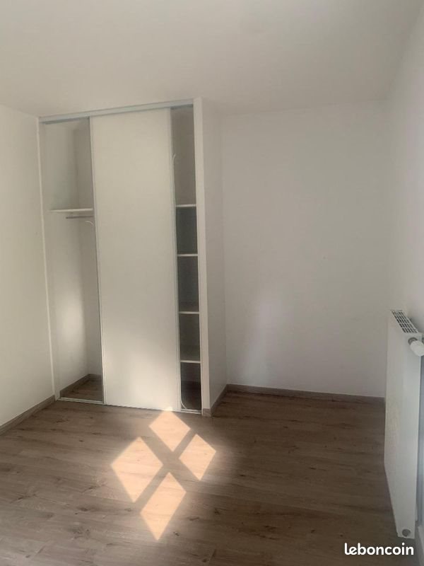 Appartement à louer, 42m², Sathonay-Camp