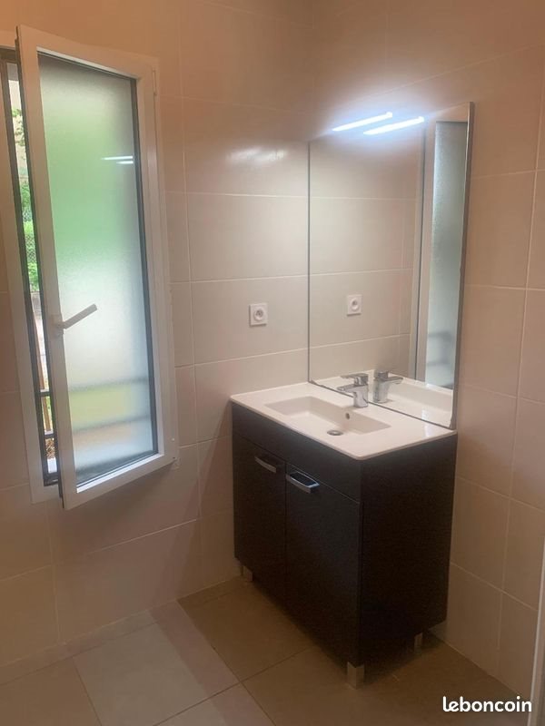 Appartement à louer, 42m², Sathonay-Camp