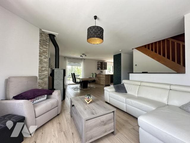 Maison à vendre, 117m², Guipel