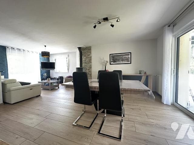 Maison à vendre, 117m², Guipel