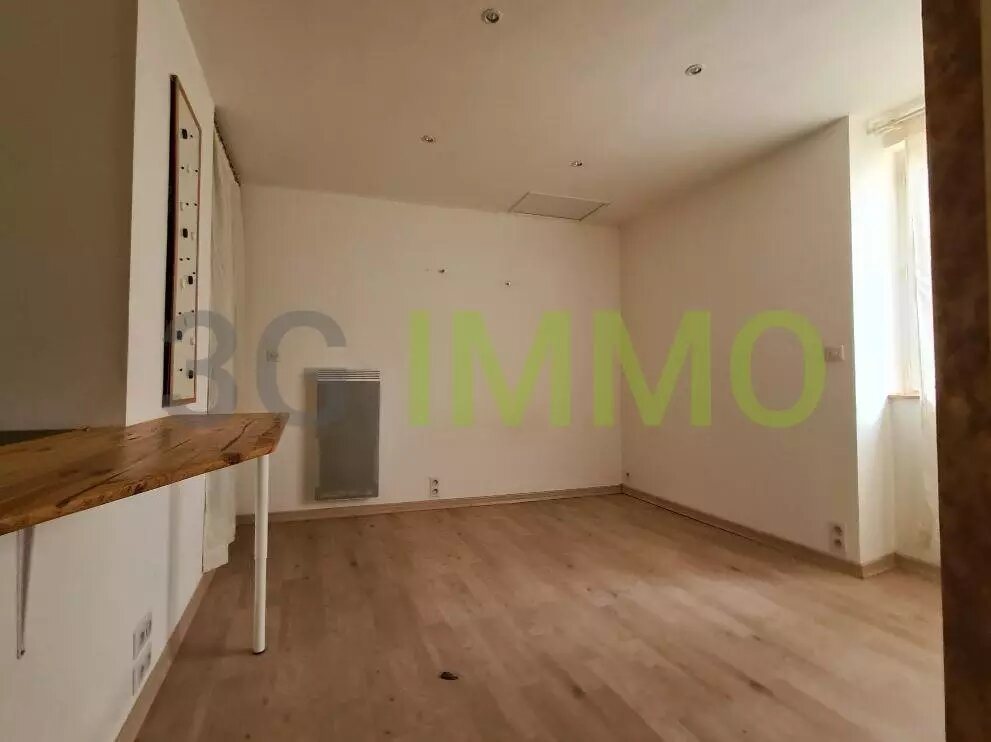 Maison à louer, 48m², Courpière