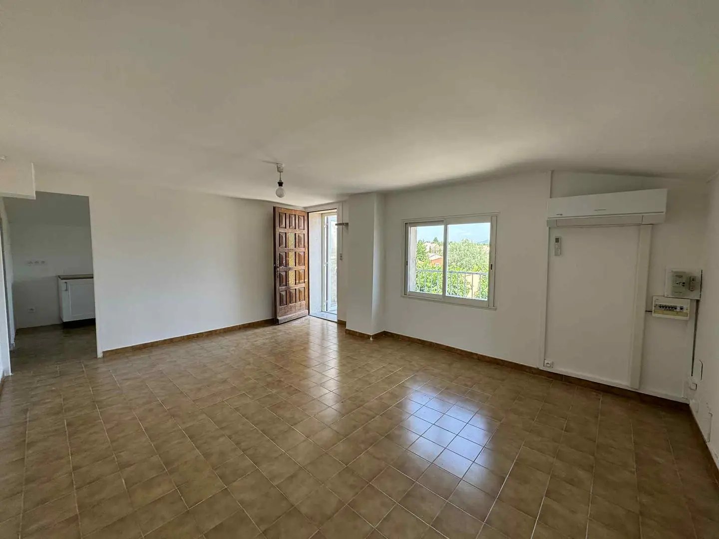 Appartement à louer, 60m², Sainte-Cécile-les-Vignes
