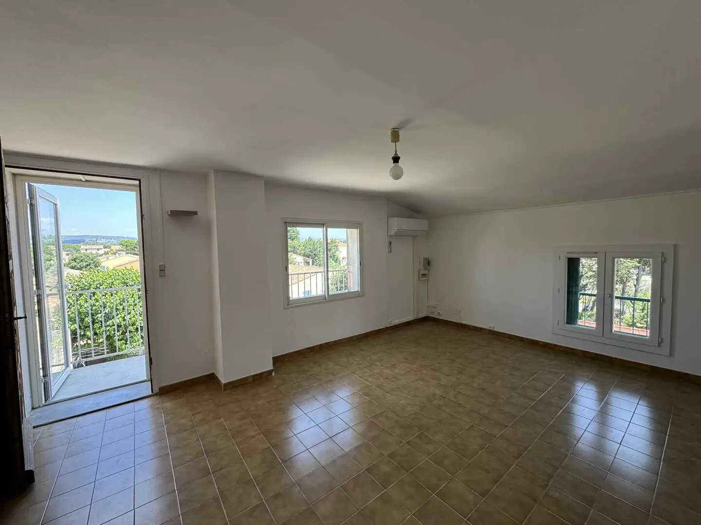 Appartement à louer, 60m², Sainte-Cécile-les-Vignes