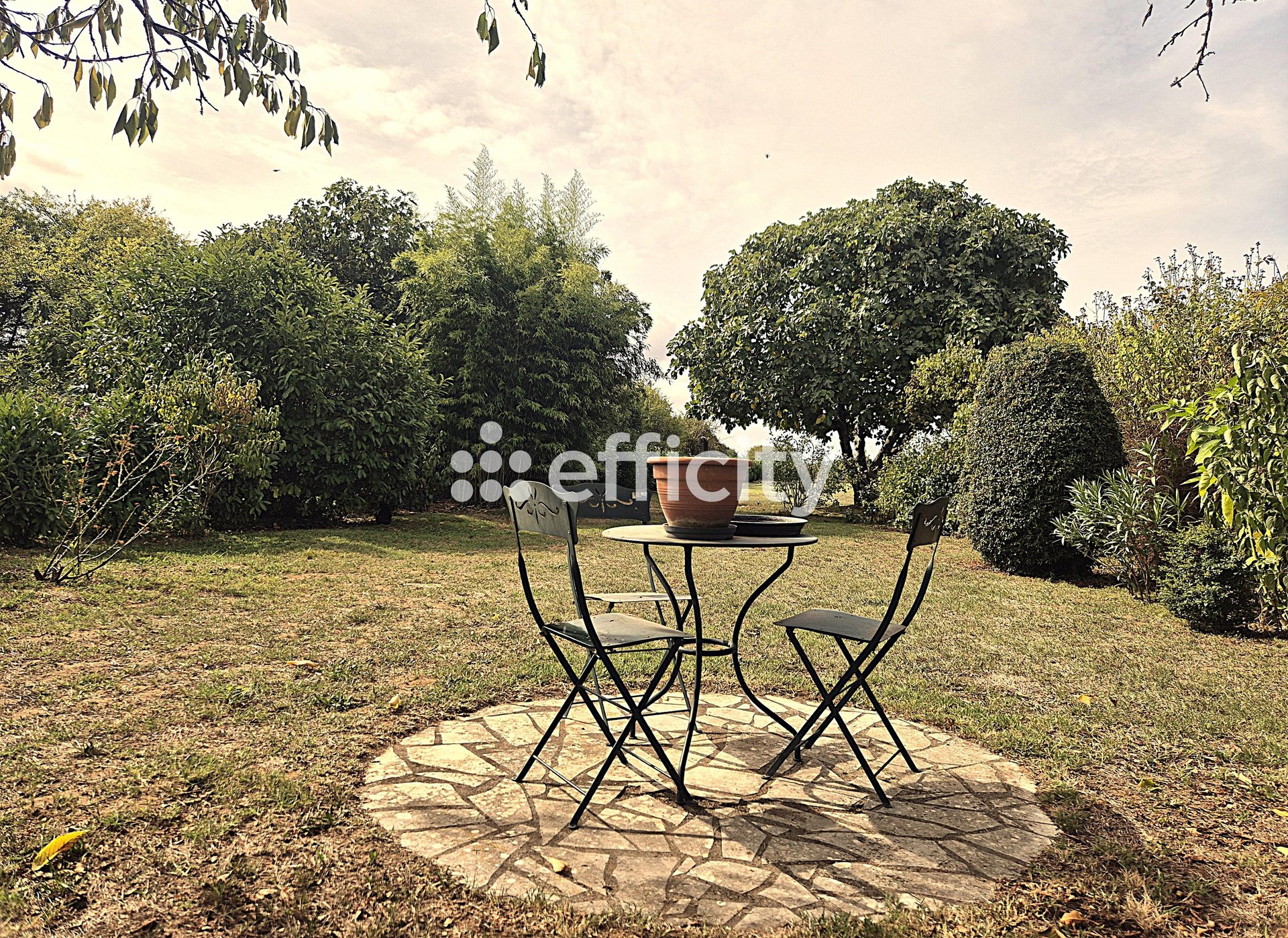 Maison à vendre, 4m², Sainte-Gemme