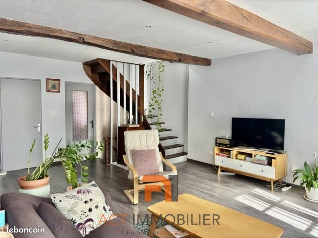 Maison à vendre, 125m², Brullioles
