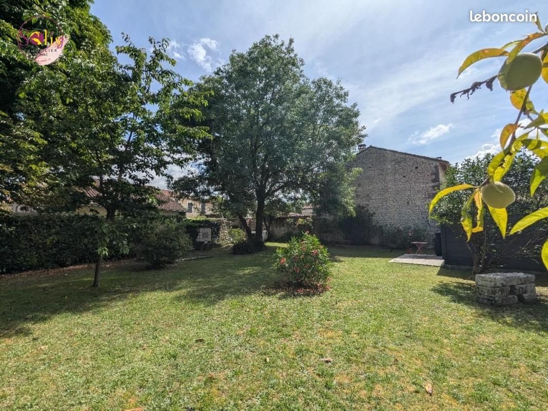 Maison à vendre, 170m², Salignac-sur-Charente