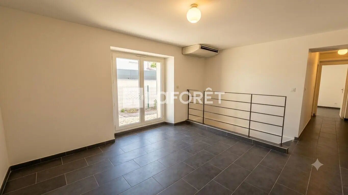 Appartement à louer, 45m², Cuers