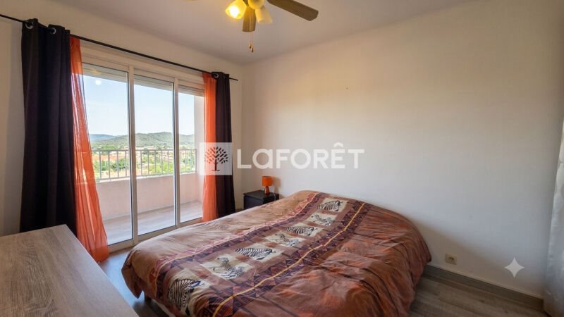 Appartement à louer, 42m², Cuers