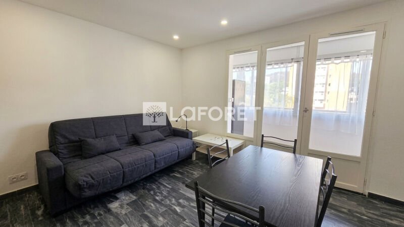 Appartement à louer, 27m², Hyères
