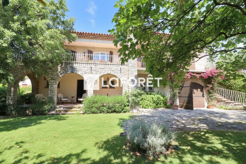 Maison à vendre, 238m², Cuers