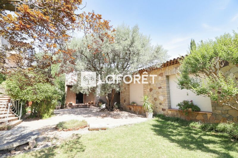 Maison à vendre, 131m², Cuers