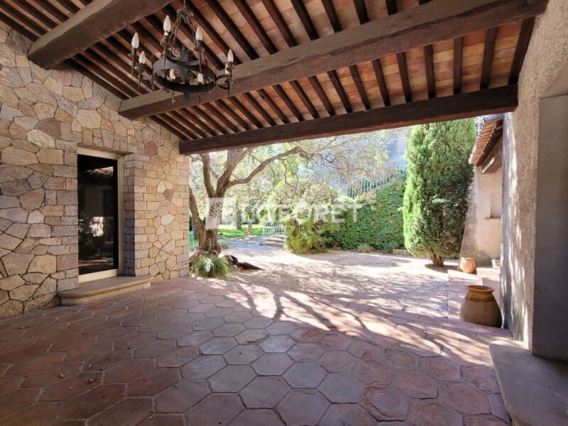 Maison à vendre, 131m², Cuers