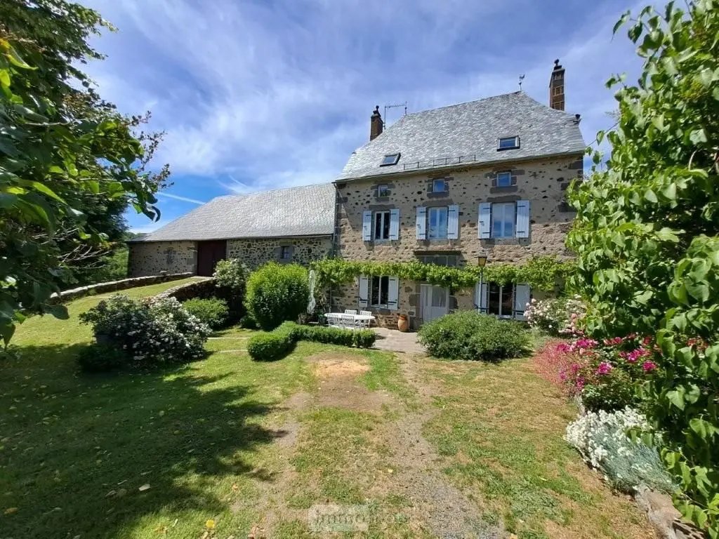 Maison à vendre, 223m², Neuvéglise