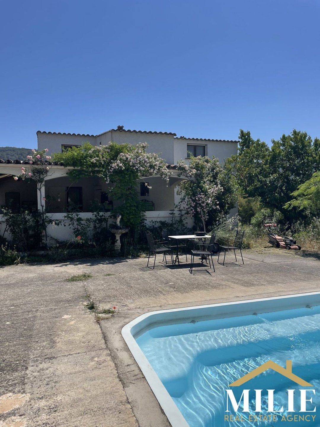 Maison à vendre, 137m², Cuges-les-Pins