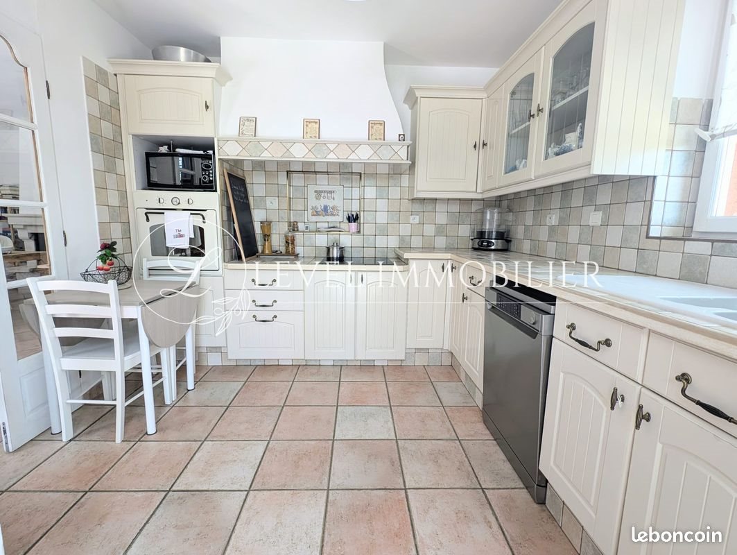 Maison à vendre, 88m², Rougiers
