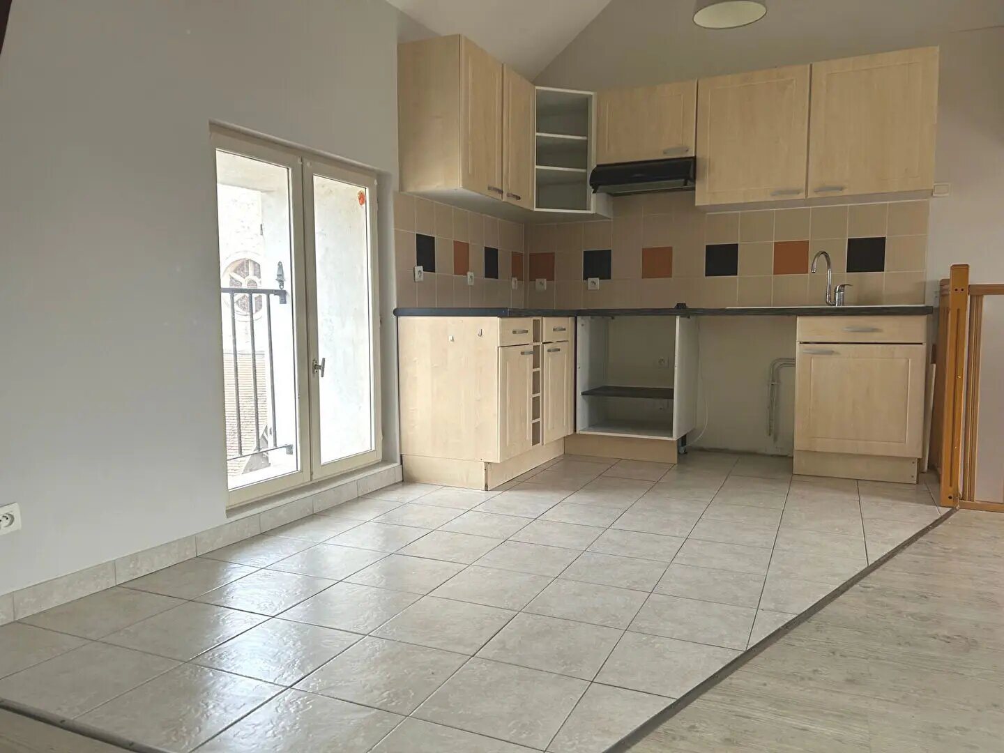 Appartement à louer, 69m², Cerny