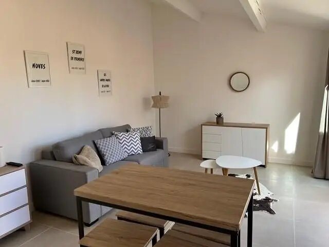 Appartement à louer, 32m², Saint-Rémy-de-Provence
