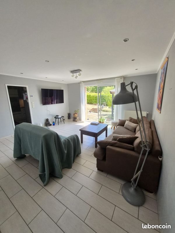 Maison à louer, 130m², Saint-Yorre