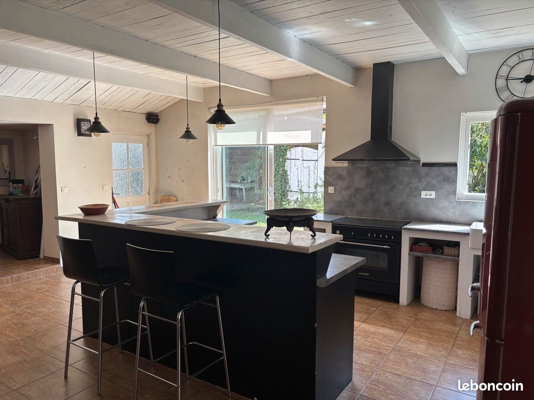 Maison à vendre, 195m², Saint-Priest-Bramefant